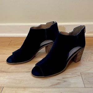 Lucky Brand Black Peep Toe Suede Heeled Booties, Size 10